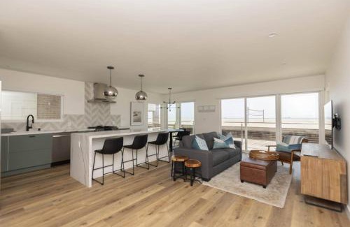 Peninsula House | 5609 East Seaside Walk