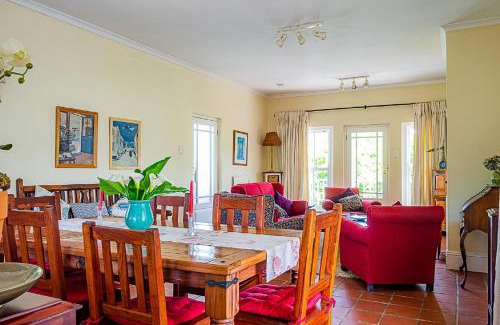 Nottingham Road Apartment | 56B Gowrie Village