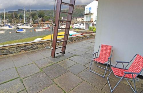 Borth-y-Gest Apartment | 56C South Snowdon Wharf