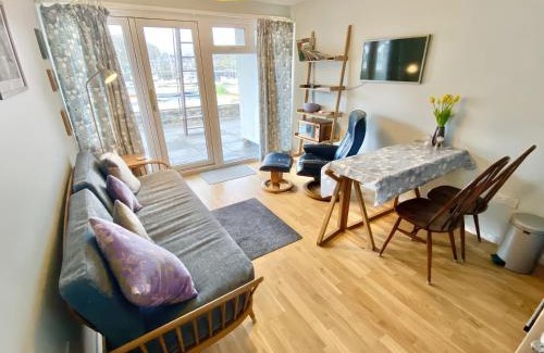 Borth-y-Gest Apartment | 56C South Snowdon Wharf