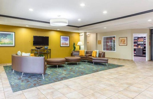 Aurora Hotel | 57 m² Hotel ∙ 127 guests