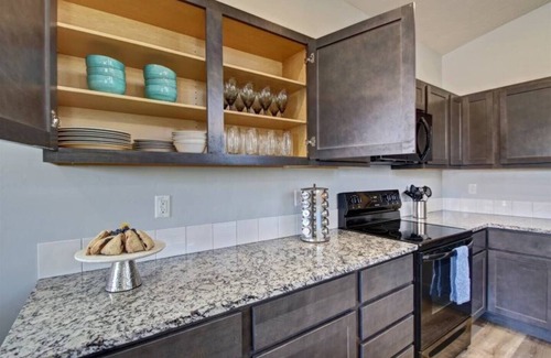 Boise Villa | 5751. Two bedroom and 2 Bathroom, centrally located.