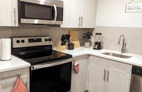 Northwest Calgary Apartment | 58 m² Apartment ∙ 2 bedrooms ∙ 4 guests