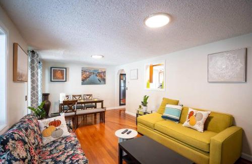 Medford Apartment | 597 - 5BR Medford - Cozy Stay near Stone Zoo