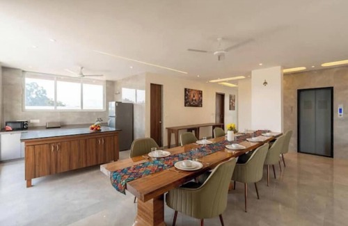 Talegaon Dabhade Villa | 5BHK Delight -Mountain View/Steam Room, Pool table
