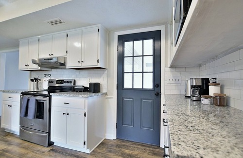 Fortson House | 5BR Spacious Retreat: Hot Tub, BBQ, Play Area