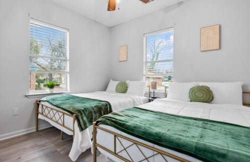 Midtown House | 5min to River Street, DT - Spacious - Free Parking