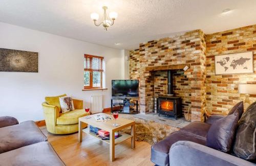 Raymonds Hill House | 6 Bed in Lyme Regis 80470