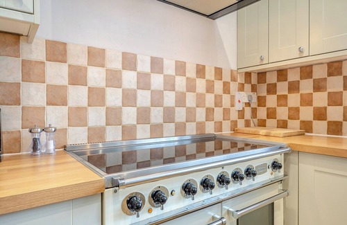 Kidlington Cottage | 6 bedroom accommodation in Bletchingdon