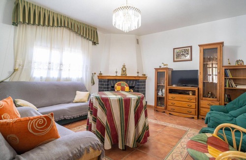 Oria House | 6 bedroom accommodation in El Campillo