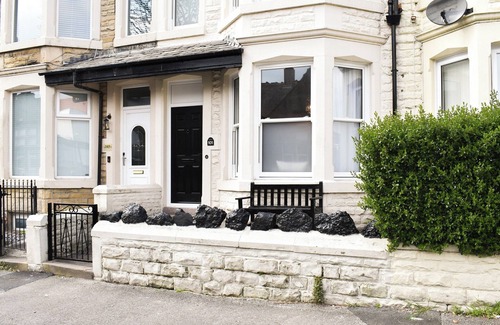 Morecambe Cottage | 6 bedroom accommodation in Morecambe
