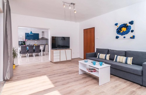 Omis House | 6 bedroom awesome home in Omis