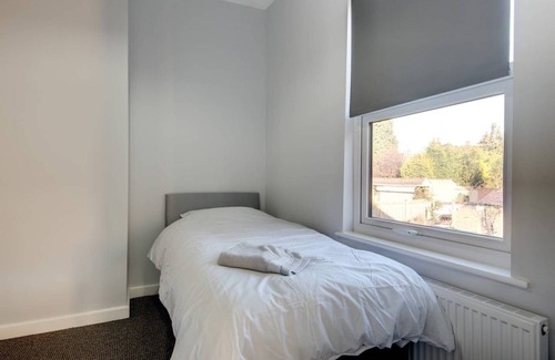Barnsley House | 6 BEDROOM HMO SHARED HOUSE SUITABLE FOR CONTRACTORS/COMPANY LET