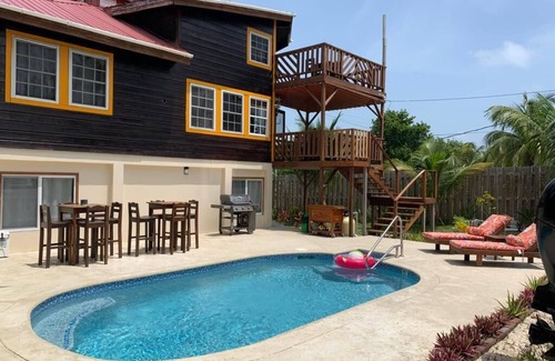 San Pedro House | 6 Bedroom House at PUR Private Suites