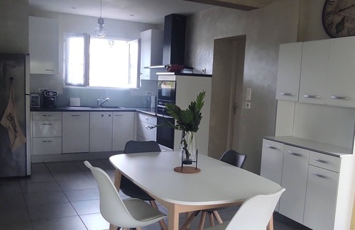 Colomiers House | 6-bedroom house in quiet subdivision