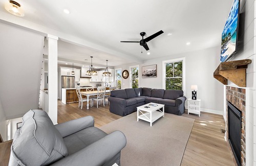 North Beach Haven House | 6 Bedroom Oceanside Home with a Pool