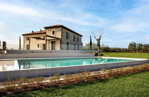 Castel San Pietro Terme Villa | 6 Bedroom Villa in Emilia-Romagna