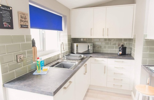Tamworth House | 6 Bedrooms ALL with En-suites - Fantastic House
