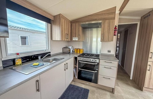 Louth House | 6 berth caravan with decking at Sunnydale Holiday Park ref 35243KG