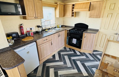 Skegness Apartment | 6-berth holiday home in Skegness, just a short walk from the beach, perfect for family holidays!