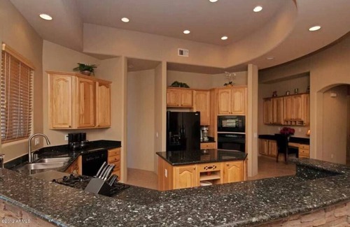 Desert View House | 6 BR,Pet friendly,Outdoor Grill and Pool,Sleeps 24