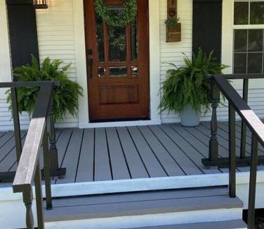 Groves House | 6 BRs Spacious Charming House, Great Neighborhood