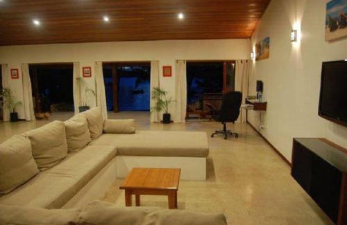 Samoa Point House | 6 Krystal Waters Drive Havannah