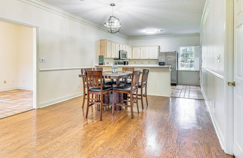 Albany House | 6 Mi to Dtwn Albany: Convenient Home w/Patio