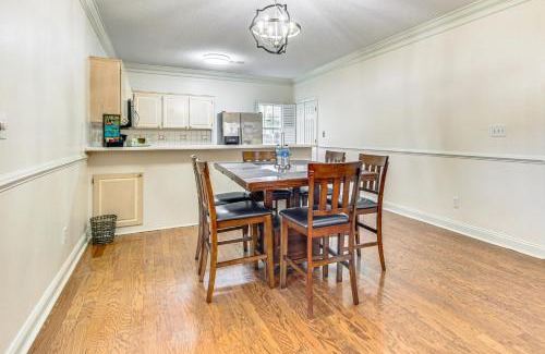 Albany House | 6 Mi to Dtwn Albany Convenient Home with Patio