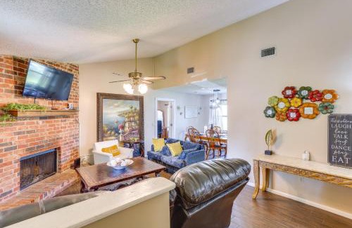 Lufkin House | 6 Mi to Ellen Trout Zoo Family Home with Yard!