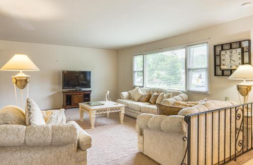 Parsippany House | 6 Mi to Frelinghuysen Arboretum Parsippany Home