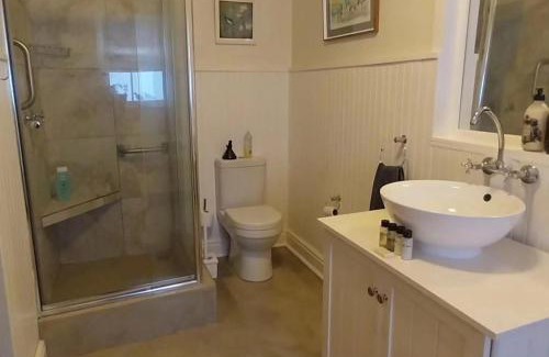 Darling Bed & Breakfast | 6 Olives B&B