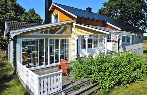Mellerud House | 6 person holiday home in MELLERUD-By Traum