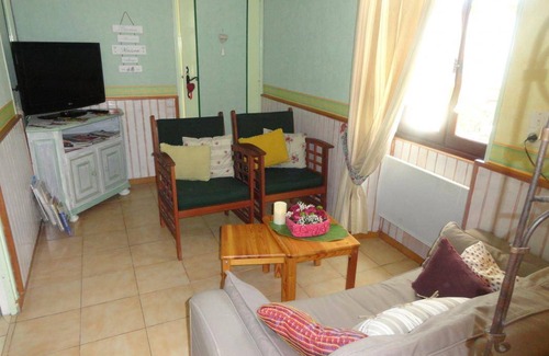 Saint-Denis-les-Martel House | 60 m² House ∙ 2 bedrooms ∙ 4 guests
