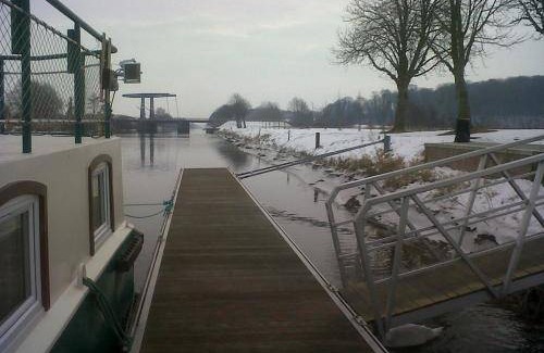 Saint-Valery-sur-Somme Boat Rental | 60 m² Houseboat ∙ 2 bedrooms ∙ 6 guests
