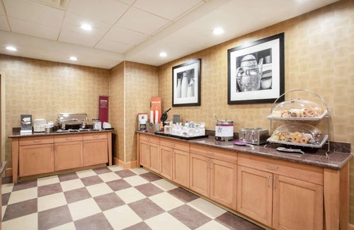 Lone Tree Hotel | 60 m² Hotel ∙ 127 guests