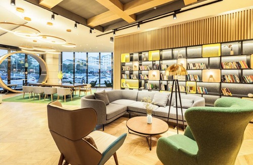 Bao'an Hotel | 60 m² Hotel ∙ 2 bedrooms ∙ 10 guests
