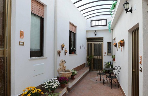 Ficarra House | 60 m² House ∙ 2 bedrooms ∙ 6 guests