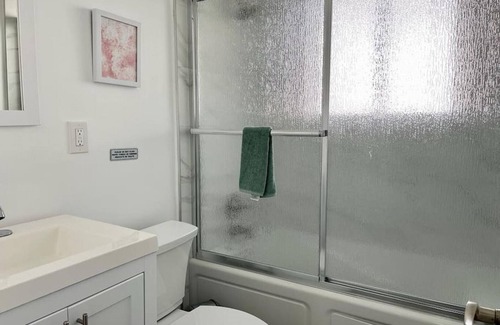 Downtown Hollywood Apartment | 600 apt 2 · Charming 2 Bed/Parking 10min from FLL & Beach