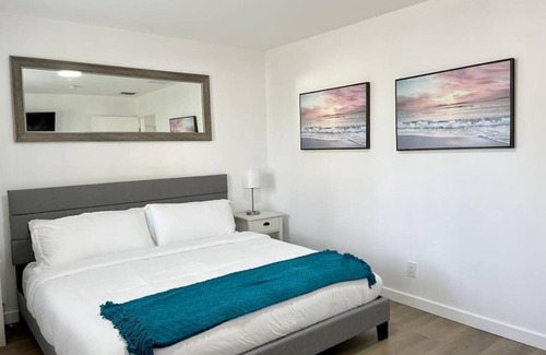 Downtown Hollywood Apartment | 600 apt 2 · Charming 2 Bed/Parking 10min from FLL & Beach