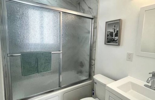 Little Ranches Apartment | 600 apt 3 · Modern Studio W/Parking 10 min to FLL & Beach