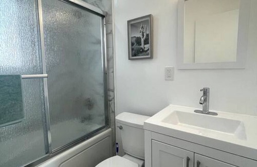 Little Ranches Apartment | 600 apt 3 · Modern Studio W/Parking 10 min to FLL & Beach