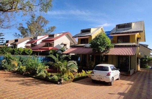 Wai Villa | 6000 m² Villa ∙ 4 bedrooms ∙ 20 guests