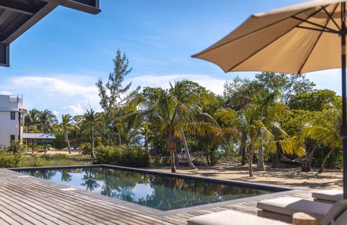 Placencia Villa | 604 m² Villa ∙ 5 bedrooms ∙ 10 guests