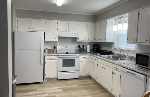 Waycross Apartment | 609- Beautiful Duplex Minutes from the Hospital!