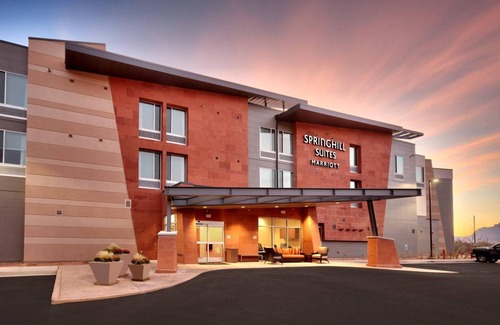 Moab Hotel | 61 m² Hotel ∙ 127 guests