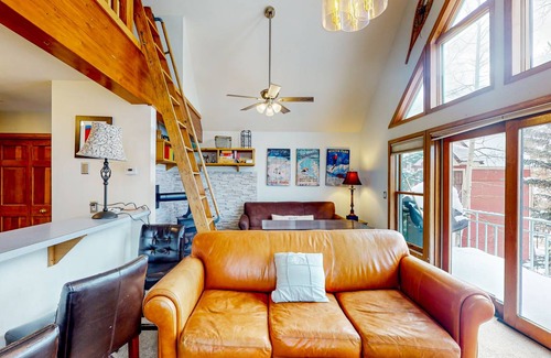 Historic District Condo | 62 m² Condo ∙ 1 bedroom ∙ 2 guests