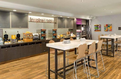 Downingtown Hotel | 62 m² Hotel ∙ 127 guests