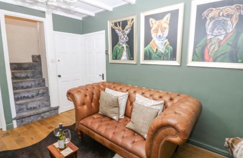 Eastgate House | 64 Front Street