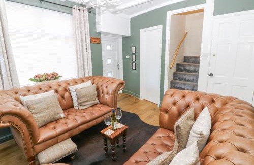 Eastgate House | 64 Front Street
